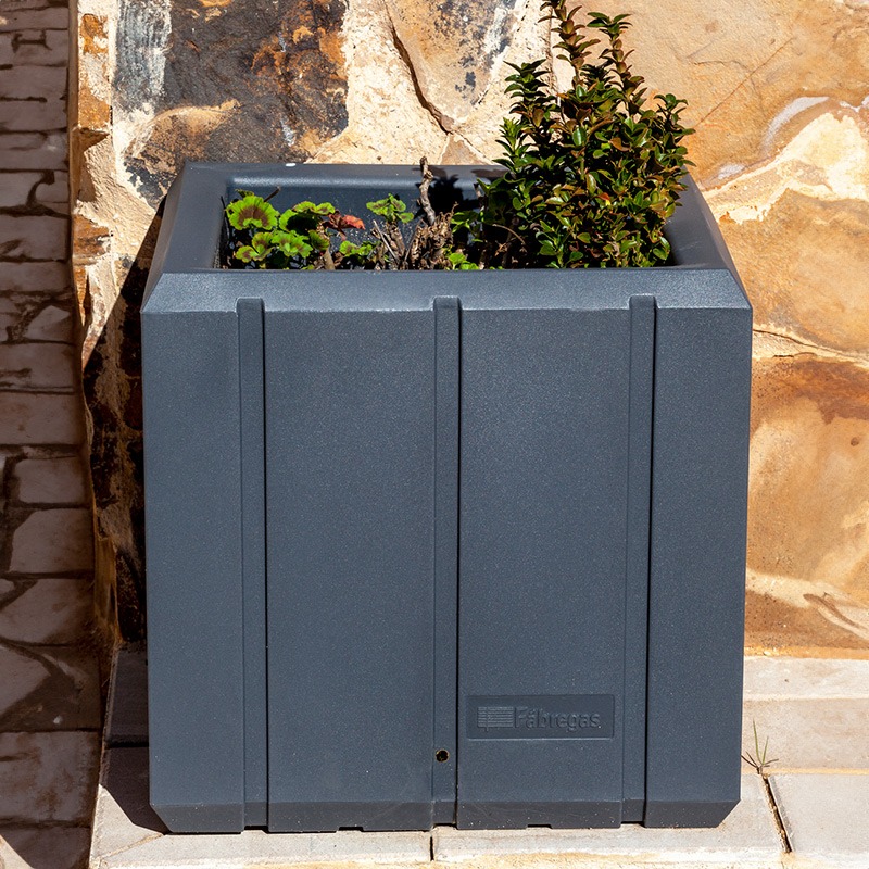 Heba Plastic Cube Planter