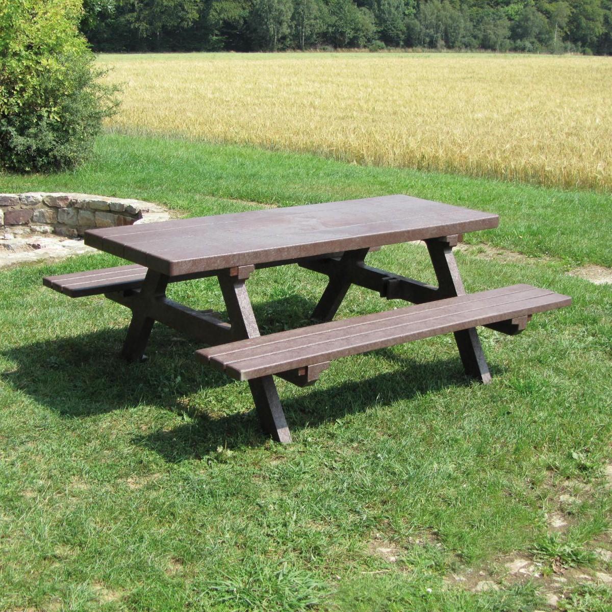 Isola Picnic Table