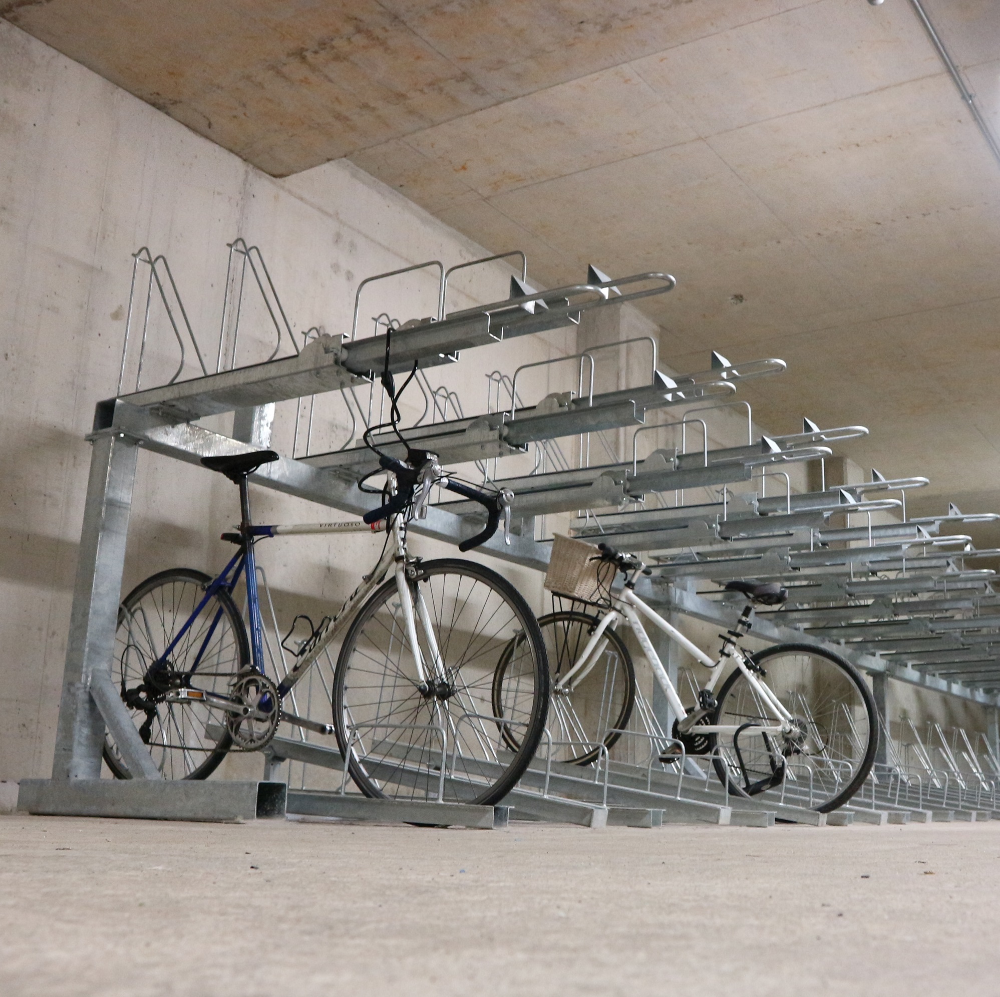 Double stacked bike outlet