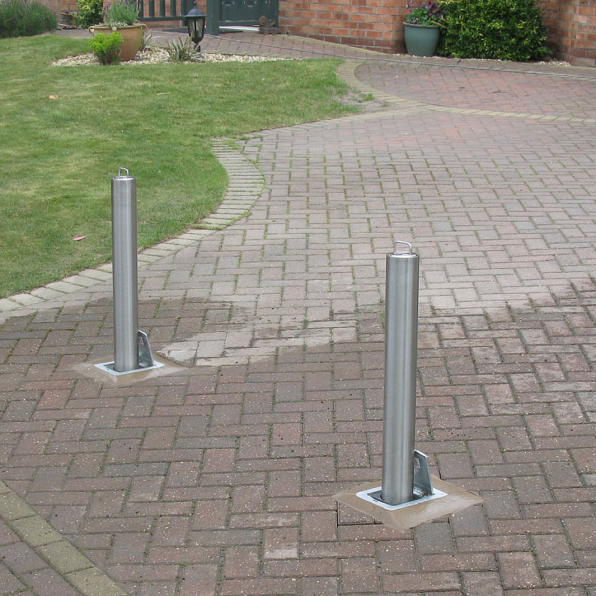 76mm Diameter Stainless Steel Telescopic Bollard