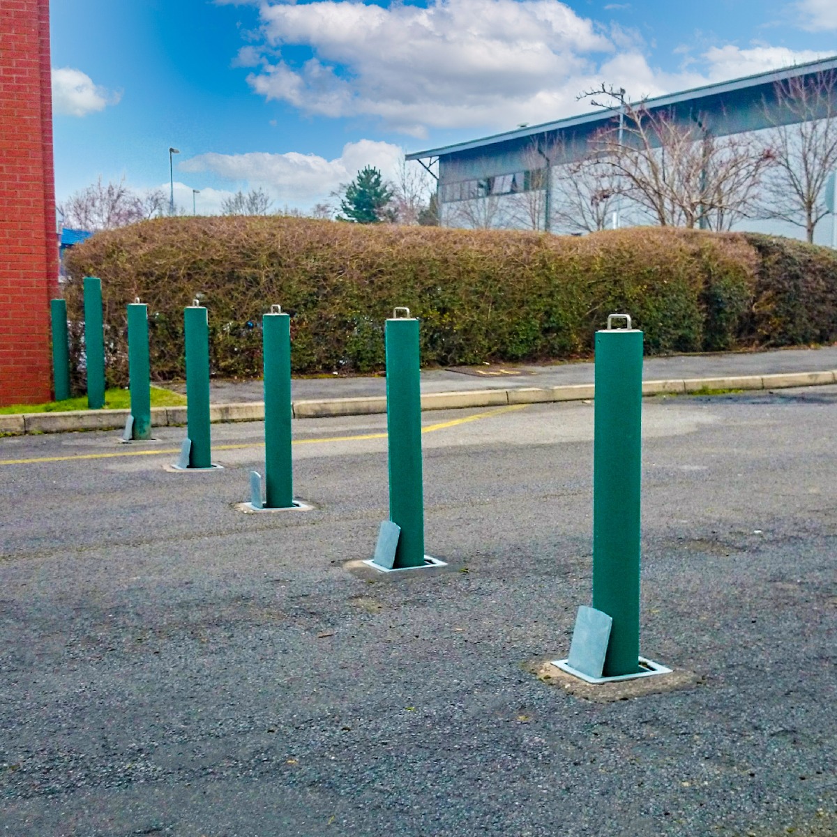 76mm Diameter Steel Telescopic Bollard